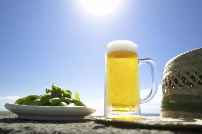 Una "nama biiru" (caña de cerveza) bien fría y unos eda mame son la combinación perfecta