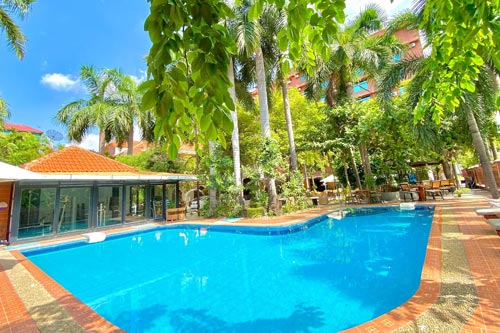 E-outfitting Golden Country Hotel