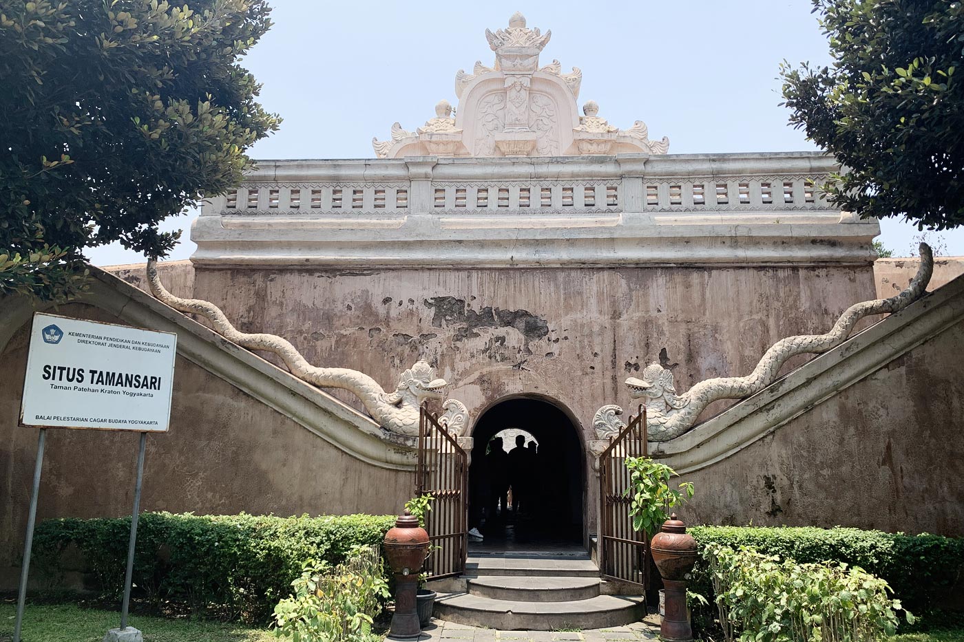 Entrada principal del palacio