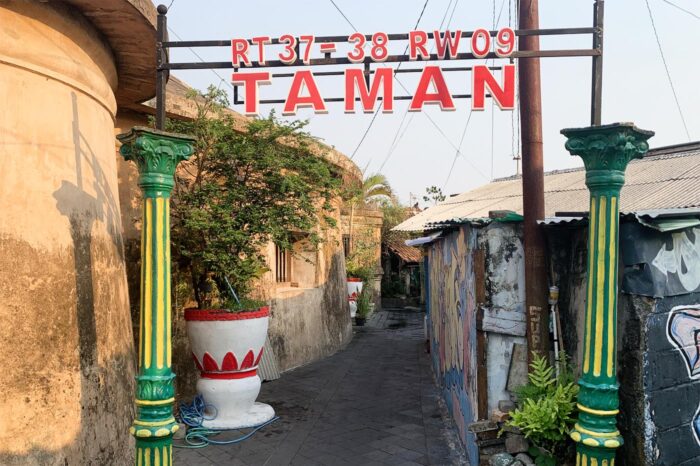 La entrada a cada kampung suele estar señalizada con su nombre respectivo
