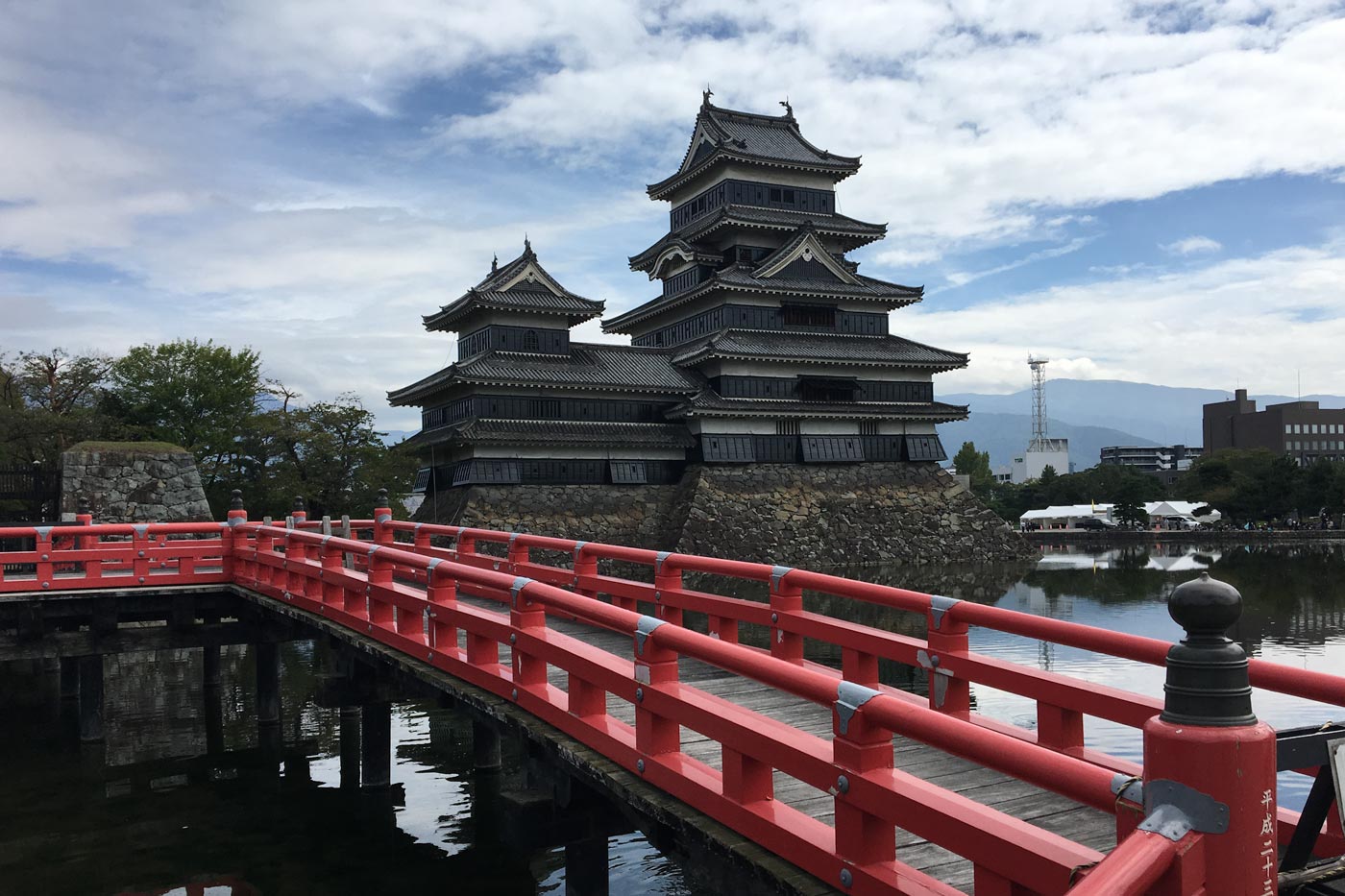 Castillo de Matsumoto, conocido como "Cuervo Negro" por el color de sus muros
