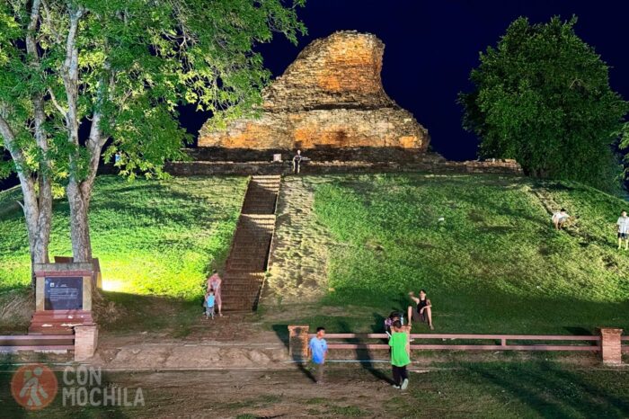 Ruinas en el centro de Phimai