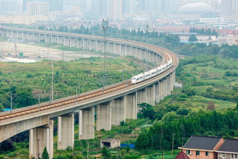 Tren de alta velocidad, un clásico del transporte en China