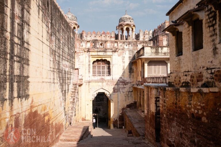 Interior del fuerte