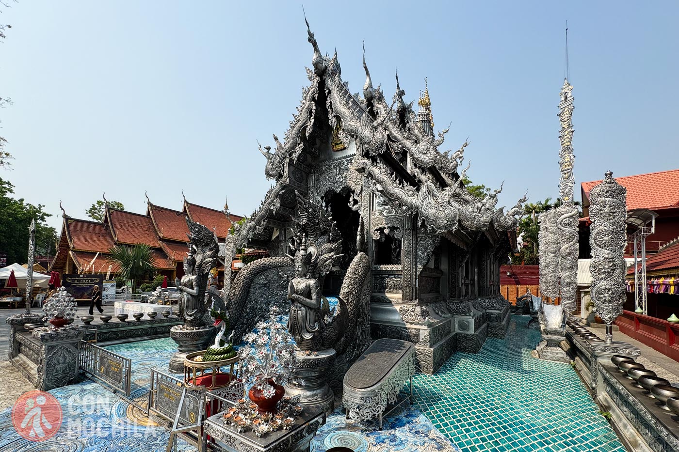 Vista del templo Wat Sri Suphan