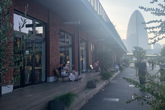 Los alrededores de las Red Brick Warehouses están llenos de sitios para tomarse algo