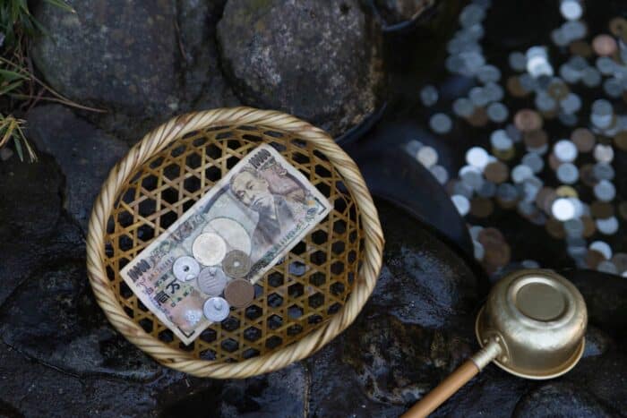 Dinero que se lava en la cueva