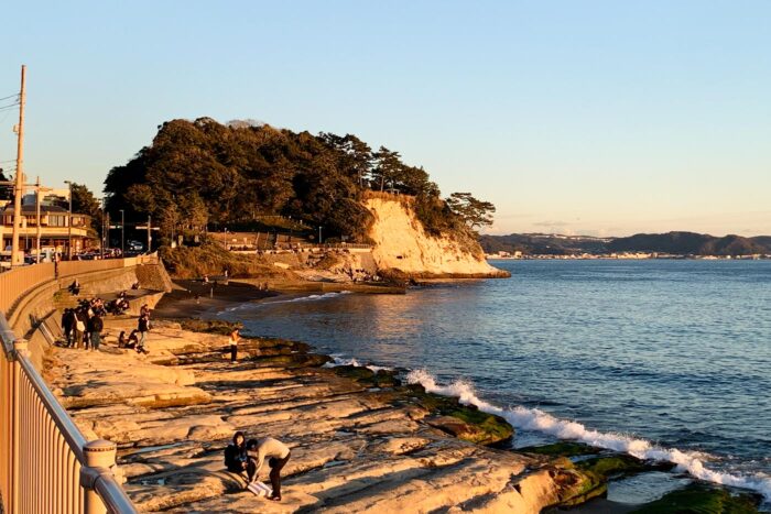 Con paisajes como este, da gusto pasear por Kamakura
