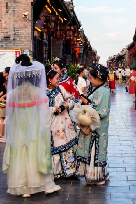 Ropajes chinos en Pingyao