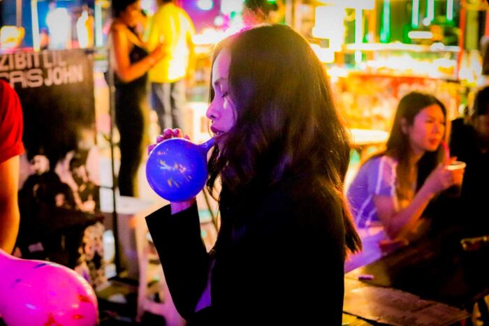 globos y drogas en Khaosan