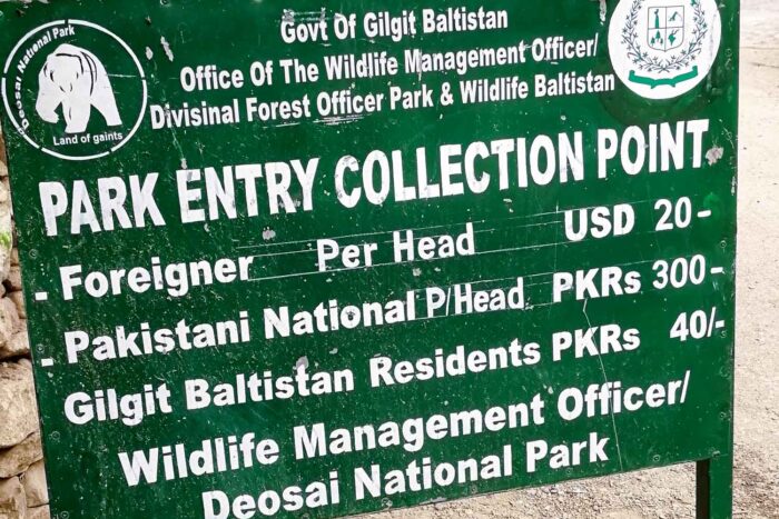¿Pagar más? Bueno, vale, pero ¿cuánto más? 2 Lista de precios de un parque nacional en Pakistán